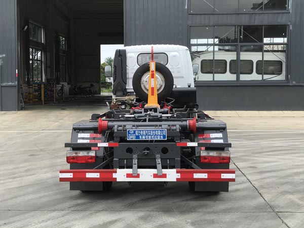 程力威牌CLW5040ZXX6ZS型车厢可卸式垃圾车