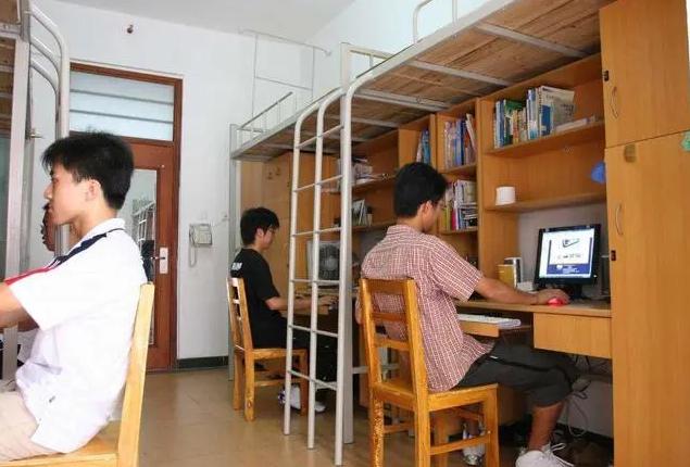 大学宿舍5大等级曝光!单人间最舒适,你的宿舍是哪种?