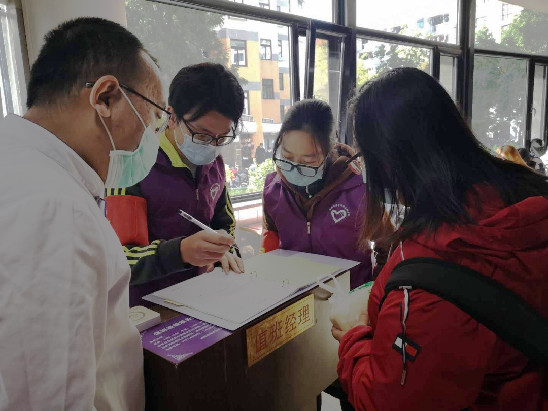 清华大学开展食堂督导员活动,提升学生就餐体验与参与感