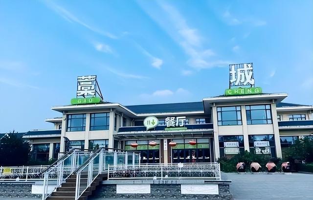 高速服务区大变样:从休息站到综合体,盈利监管两手抓