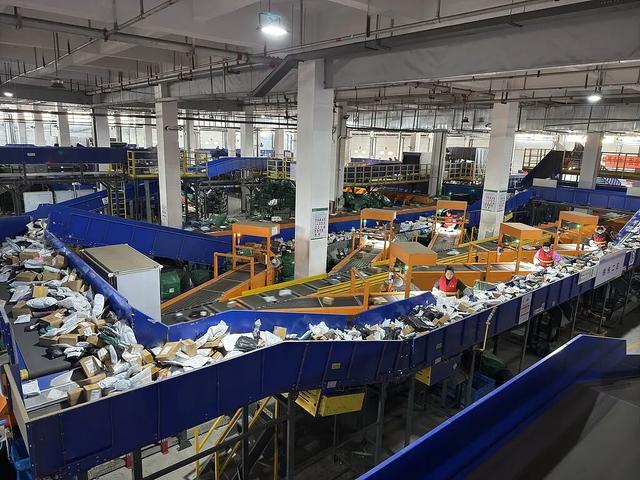 快递停运传闻下的真相:春节包裹收发及费用情况全知道