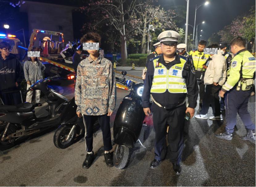 东莞交警重拳整治飙车炸街,查扣多辆违法车并拘人