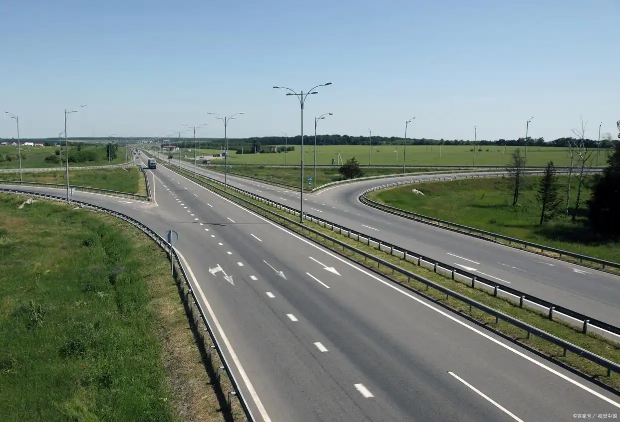 做好高速道路养护，从养护策略、技术和管理这三方面入手