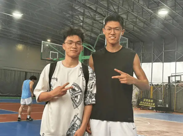 高考体育生李明航678分成浙江第一,家长想知自家孩子适不适合?