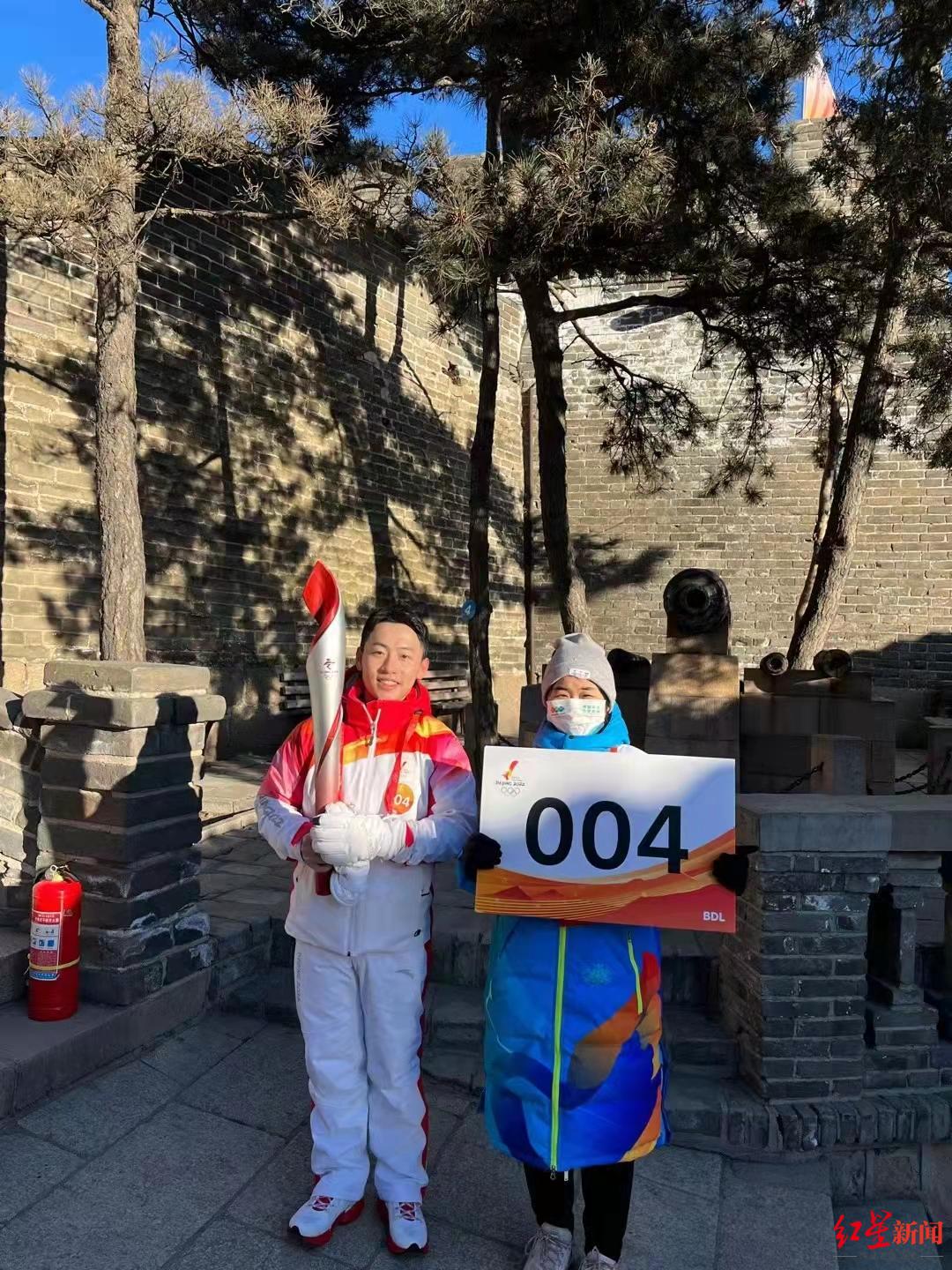 2月3日邹凯在八达岭长城传递冬奥会火炬，分享特别感受