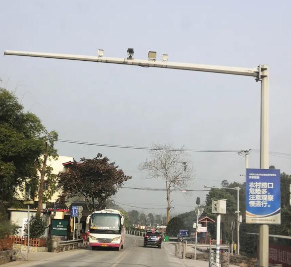 老司机头疼超速违章,了解高速测速方式避免扣分罚款