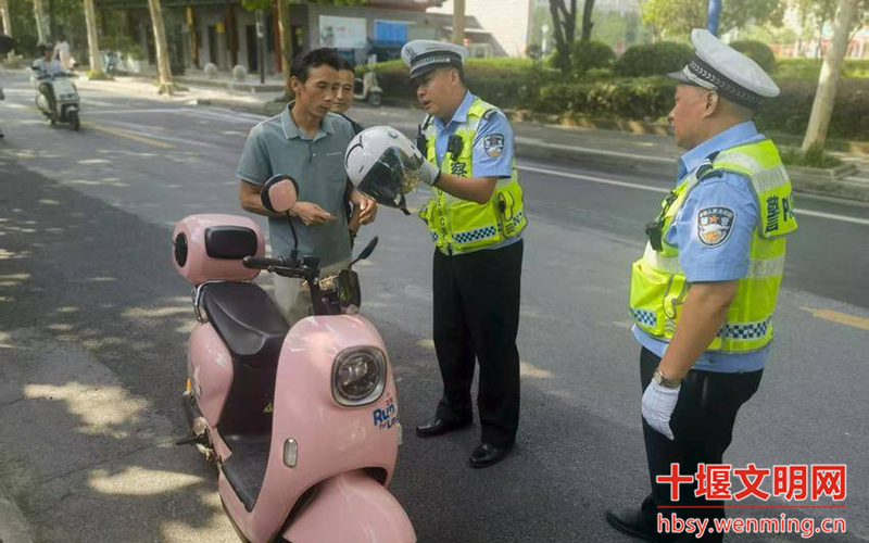 竹溪县强化早晚高峰及夜间交通管理，严控违章高发时段