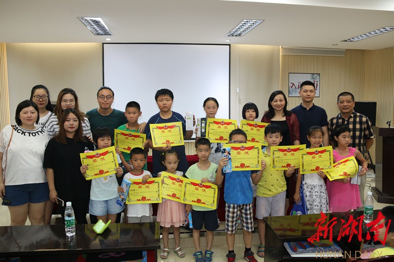 大学教授进社区授课，龙王港社区居民免费学知识啦