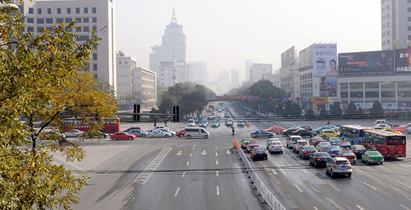 兰州10名人大代表联名提议汽车限购限行,目的是治污治堵